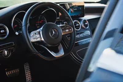 Vendo Mercedes-Benz C 220 2020 - 30900 EUR, 169000 km - AUTO.MOTO.pt