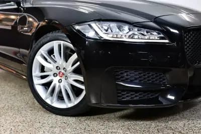 Vendo Jaguar XF 2016 - 25900 EUR, 63375 km - AUTO.MOTO.pt