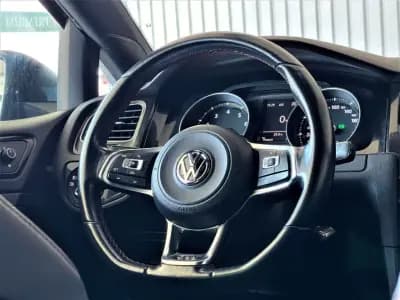 Sell Volkswagen Golf 2015 - 24990 EUR, 162000 km - AUTO.MOTO.pt