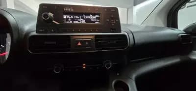 Vendo Citroën Berlingo 2021 - 17500 EUR, 49659 km - AUTO.MOTO.pt