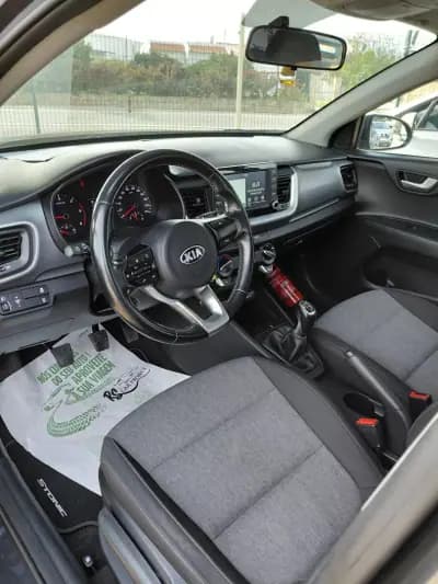 Sell Kia Stonic 2018 - 15900 EUR, 145020 km - AUTO.MOTO.pt