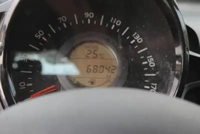 Vendo Citroën C1 2018 - 8450 EUR, 68000 km - AUTO.MOTO.pt