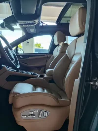 Vendo Porsche Macan 2024 - 88600 EUR, 20700 km - AUTO.MOTO.pt
