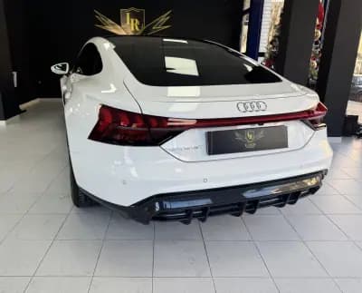 Vendo Audi e-tron GT 2023 - 62500 EUR, 53927 km - AUTO.MOTO.pt