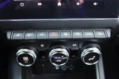 Vendo Renault Captur 2020 - 17900 EUR, 131971 km - AUTO.MOTO.pt