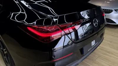 Vendo Mercedes-Benz CLA 180 2023 - 34970 EUR, 70000 km - AUTO.MOTO.pt