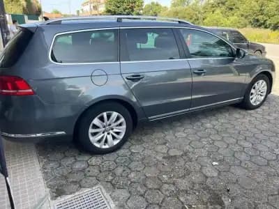 Vendo Volkswagen Passat 2009 - 8900 EUR, 300000 km - AUTO.MOTO.pt