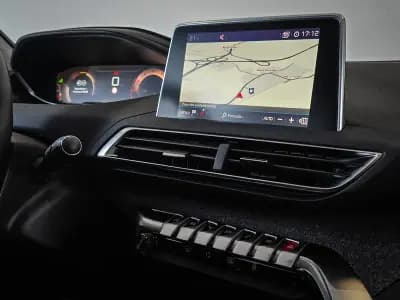 Vendo Peugeot 3008 2016 - 17450 EUR, 116000 km - AUTO.MOTO.pt