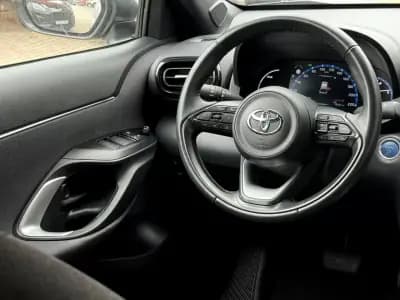 Sell Toyota Yaris Cross 2023 - 26750 EUR, 18000 km - AUTO.MOTO.pt