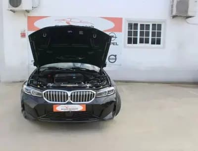 Vendo BMW 330 2025 - 54980 EUR, 18652 km - AUTO.MOTO.pt