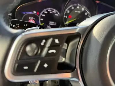 Sell Porsche Panamera 2018 - 74500 EUR, 50941 km - AUTO.MOTO.pt