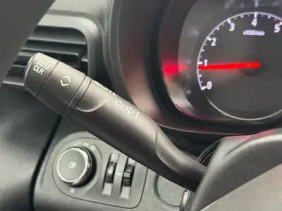 Vendo Opel Combo 2022 - 13950 EUR, 129000 km - AUTO.MOTO.pt