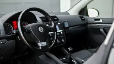 Vendo Volkswagen Golf 2008 - 8650 EUR, 199000 km - AUTO.MOTO.pt