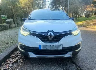 Vendo Renault Captur 2018 - 15800 EUR, 84000 km - AUTO.MOTO.pt