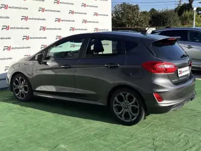 Sell Ford Fiesta 2019 - 12990 EUR, 111400 km - AUTO.MOTO.pt