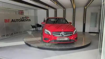 Vendo Mercedes-Benz A 160 2015 - 15900 EUR, 208637 km - AUTO.MOTO.pt