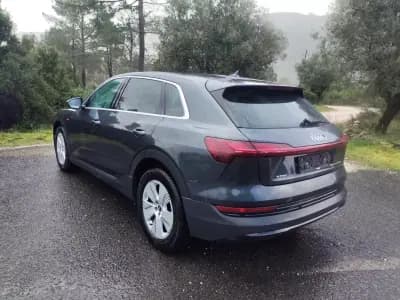 Vendo Audi e-tron 2021 - 22500 EUR, 181400 km - AUTO.MOTO.pt