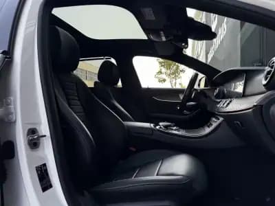 Sell Mercedes-Benz E 300 2019 - 33490 EUR, 105000 km - AUTO.MOTO.pt