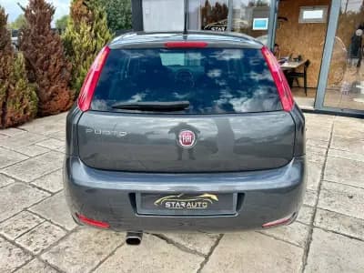 Vendo Fiat Grande Punto 2016 - 8750 EUR, 84929 km - AUTO.MOTO.pt