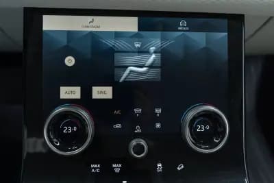 Sell Land Rover Range Rover Velar 2021 - 54950 EUR, 46000 km - AUTO.MOTO.pt