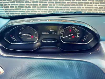 Vendo Peugeot 2008 2013 - 10900 EUR, 168000 km - AUTO.MOTO.pt