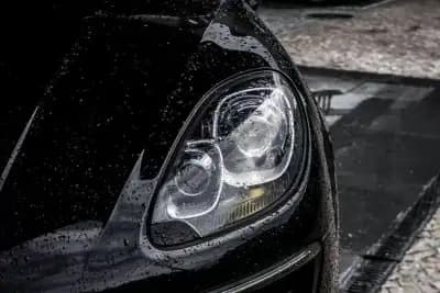 Vendo Porsche Macan 2018 - 59990 EUR, 99798 km - AUTO.MOTO.pt