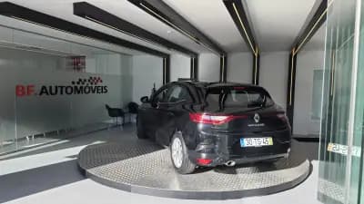 Sell Renault Mégane 2017 - 13900 EUR, 106866 km - AUTO.MOTO.pt