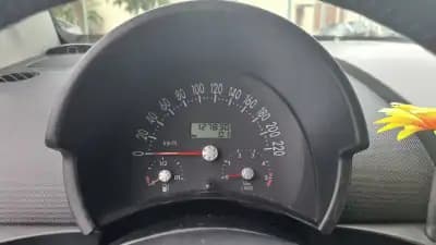 Vendo Volkswagen New Beetle Cabriolet 2004 - 9890 EUR, 127830 km - AUTO.MOTO.pt