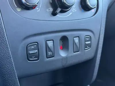 Vendo Dacia Sandero 2015 - 8950 EUR, 60000 km - AUTO.MOTO.pt