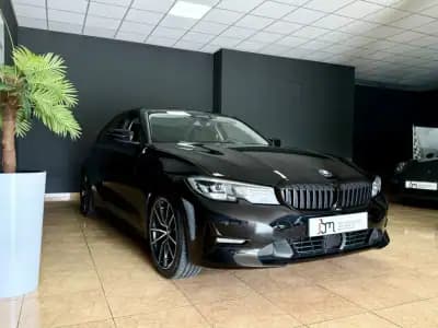 Vendo BMW 320 2019 - 21990 EUR, 243987 km - AUTO.MOTO.pt