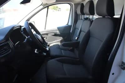 Vendo Renault Trafic 2022 - 16990 EUR, 222000 km - AUTO.MOTO.pt