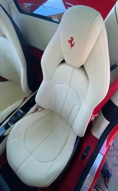 Sell Ferrari F8 Tributo 2022 - 425600 EUR, 4336 km - AUTO.MOTO.pt