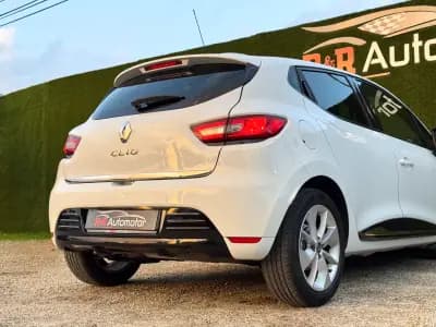 Vendo Renault Clio 2018 - 12500 EUR, 138000 km - AUTO.MOTO.pt