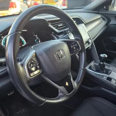 Vendo Honda Civic 2018 - 17950 EUR, 112673 km - AUTO.MOTO.pt