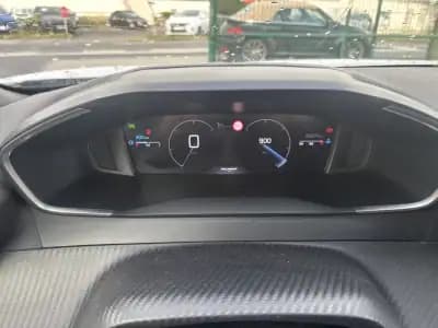 Vendo Peugeot 2008 2024 - 22750 EUR, 38201 km - AUTO.MOTO.pt