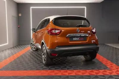 Vendo Renault Captur 2015 - 13900 EUR, 68386 km - AUTO.MOTO.pt