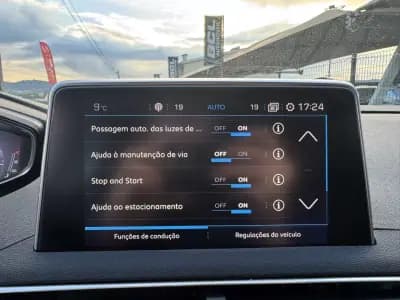 Vendo Peugeot 3008 2016 - 18990 EUR, 149800 km - AUTO.MOTO.pt