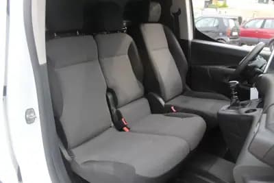 Vendo Peugeot Partner 2022 - 10976 EUR, 135000 km - AUTO.MOTO.pt