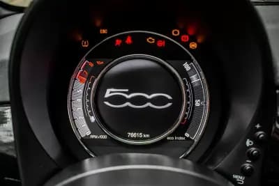 Sell Fiat 500 2021 - 11990 EUR, 76615 km - AUTO.MOTO.pt