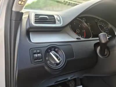 Vendo Volkswagen Passat Variant 2014 - 10750 EUR, 222000 km - AUTO.MOTO.pt