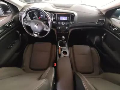 Vendo Renault Mégane 2019 - 13490 EUR, 113000 km - AUTO.MOTO.pt