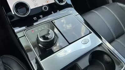 Vendo Land Rover Range Rover Velar 2019 - 37650 EUR, 96521 km - AUTO.MOTO.pt