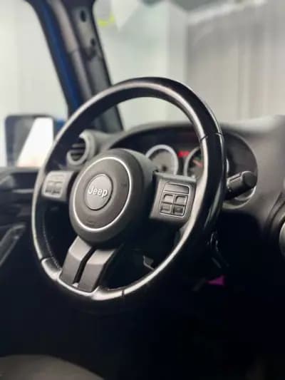 Sell Jeep Wrangler Unlimited 2016 - 42999 EUR, 111000 km - AUTO.MOTO.pt