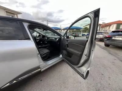 Vendo Renault Captur 2021 - 14950 EUR, 119000 km - AUTO.MOTO.pt