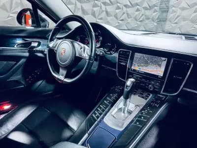 Vendo Porsche Panamera 2014 - 37990 EUR, 220436 km - AUTO.MOTO.pt