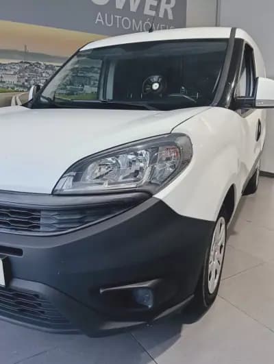 Sell Fiat Doblo 2021 - 10990 EUR, 99701 km - AUTO.MOTO.pt
