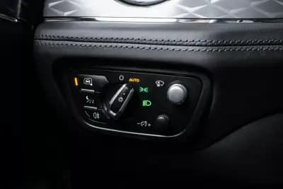 Sell Bentley Bentayga 2022 - 230000 EUR, 70942 km - AUTO.MOTO.pt