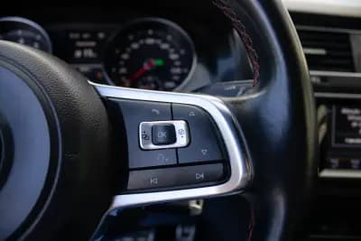 Vendo Volkswagen Golf 2014 - 19990 EUR, 167000 km - AUTO.MOTO.pt