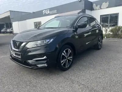 Vendo Nissan Qashqai 2017 - 15990 EUR, 131908 km - AUTO.MOTO.pt