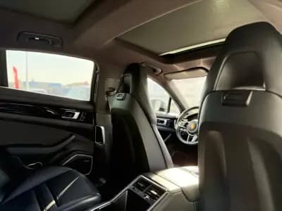 Sell Porsche Panamera 2018 - 74500 EUR, 50941 km - AUTO.MOTO.pt